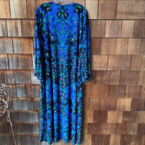 Like New Chico's Blue/Black Medallion Flare Sleeve Maxi Dress in Women's XXL - Picture 13 of 15